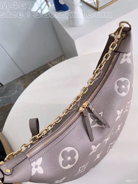 HOBO LOUIS VUITTON LOOP 0424